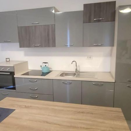 Opera Appartment Tiranë Luaran gambar